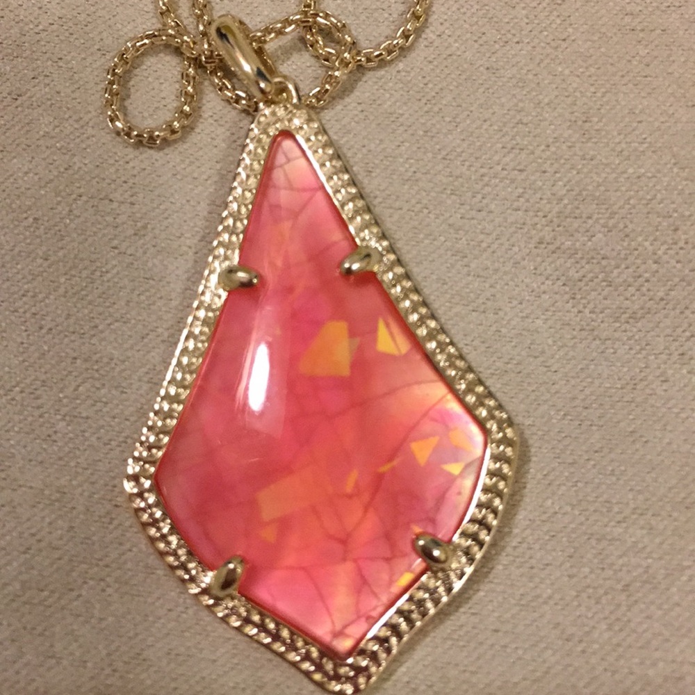 Kendra Scott Iridescent Coral Alex necklace - Picture 4 of 8